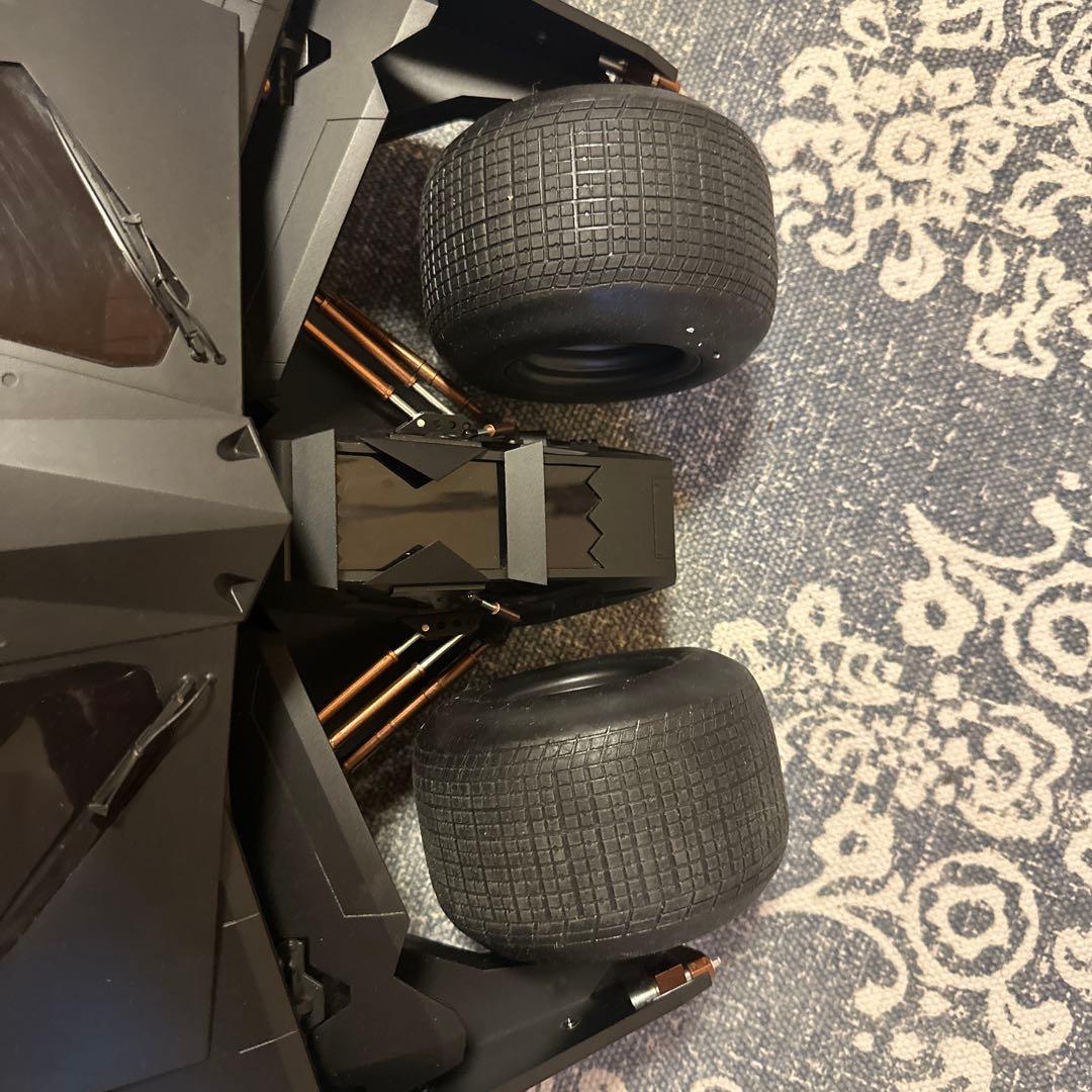 ホットトイズ ダークナイト バットモービル