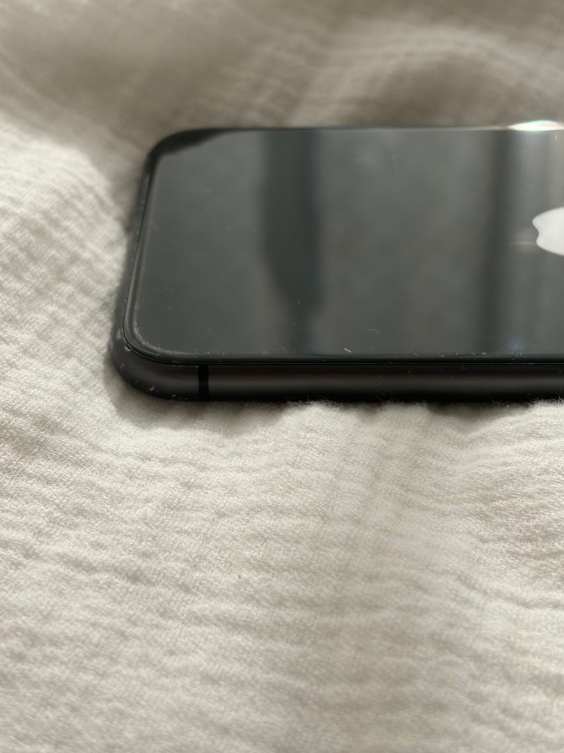 【SIMフリー】iPhone11 64GB ブラック画面ひび割れあり