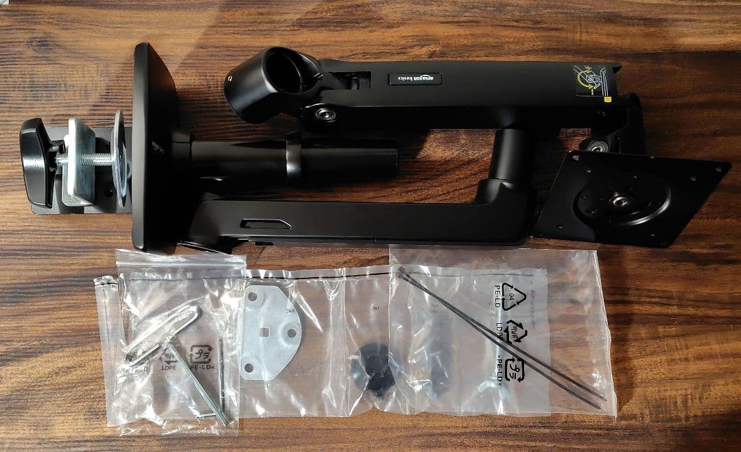 モニターアーム シングルモニター 最大32インチ（11.3 kg）