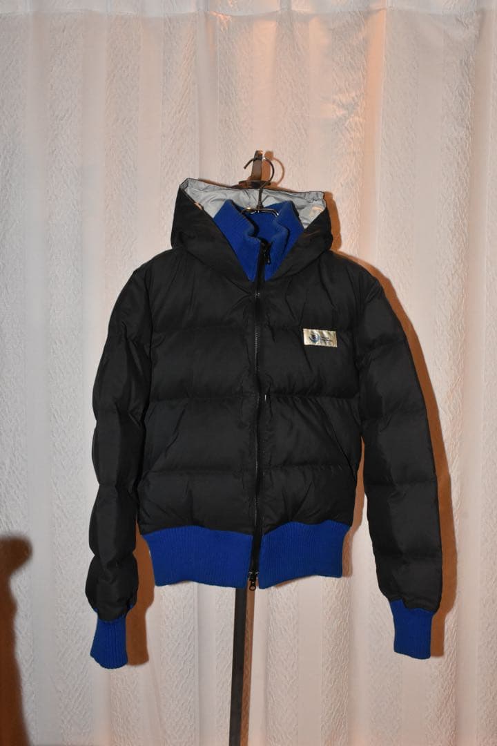 Crescent down worksブラックダウンジャケット フード付き