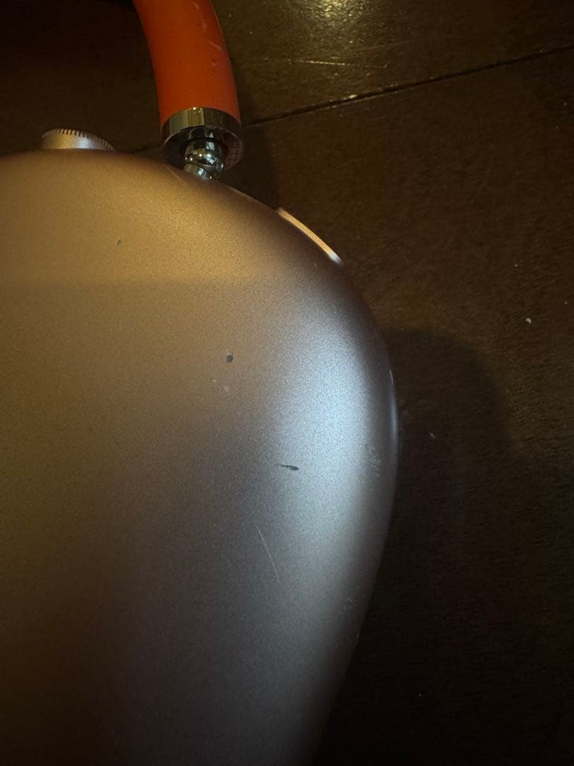 ヘッドホン airpods max red