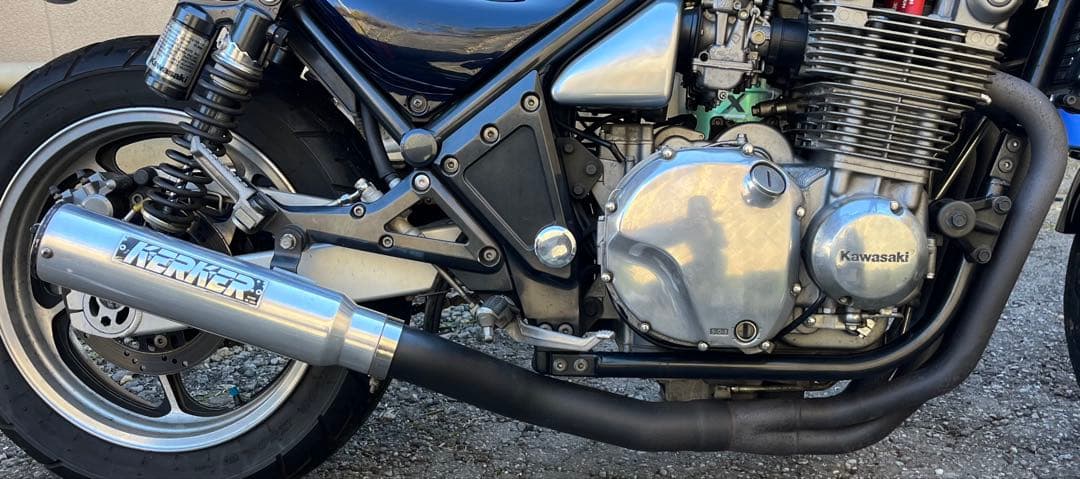 ゼファー1100 マフラー　フルエキ　KERKER？当時物？廃盤？　送料込