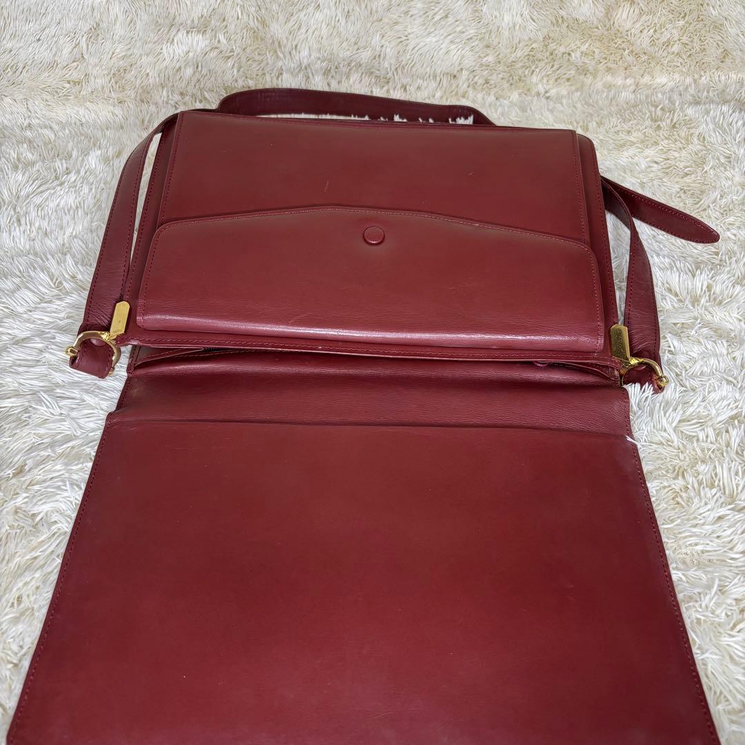 極美品　カルティエ　ショルダーバッグ　マスト ドゥ　レザー　レッド　ロゴ　肩掛け