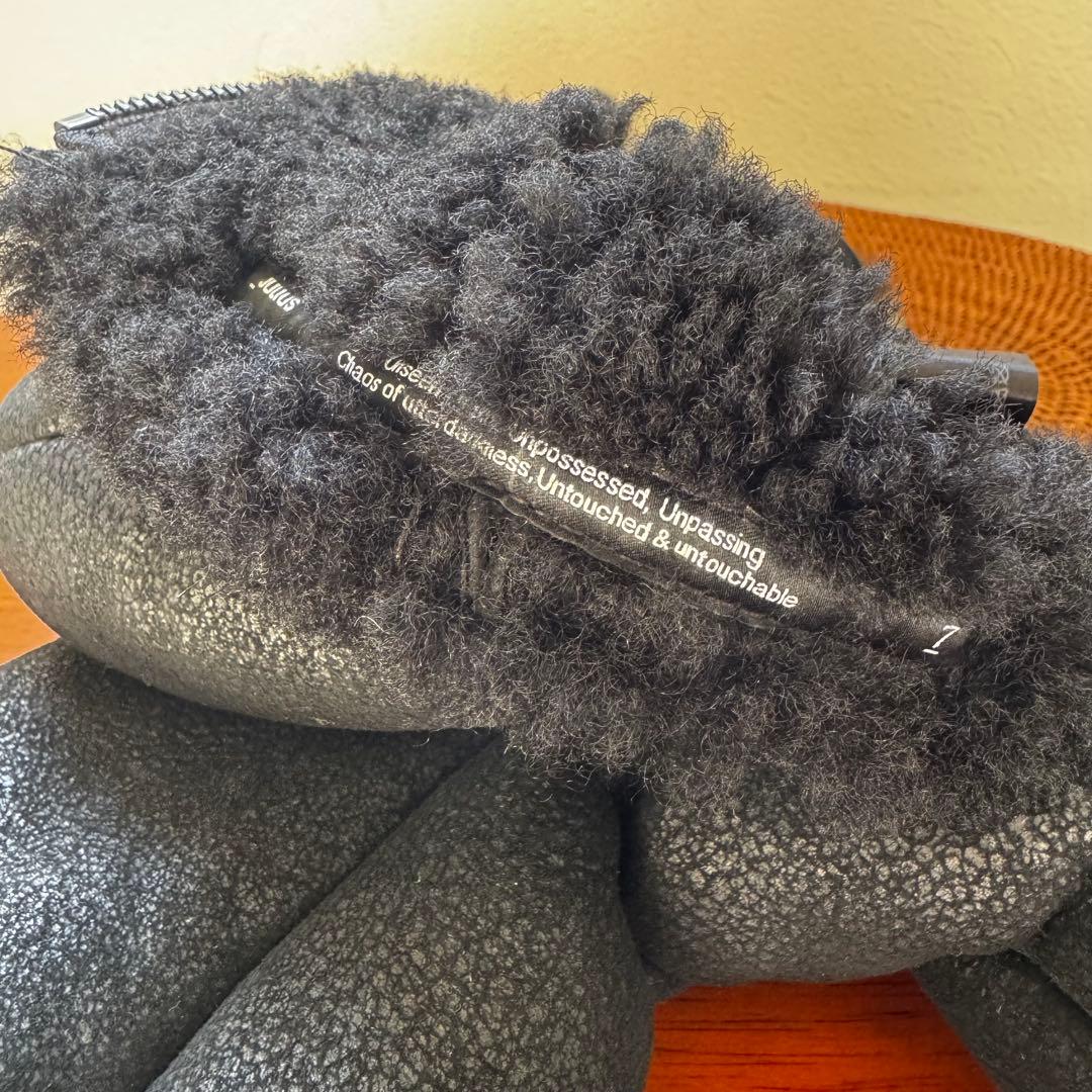 【ユリウスJULIUS ラムレザーボアジップグローブ 】