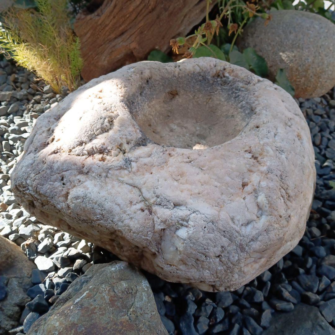 蹲　手水鉢　庭石　灯籠　臼　ガーデニング　園庭　オブジェ
