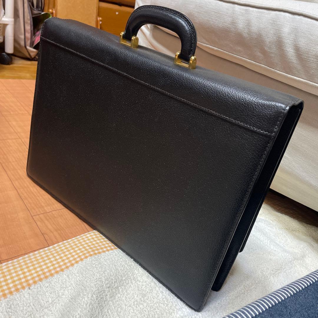 【即日発送】　サルヴァトーレ フェラガモ　ブラック レザー ブリーフケース