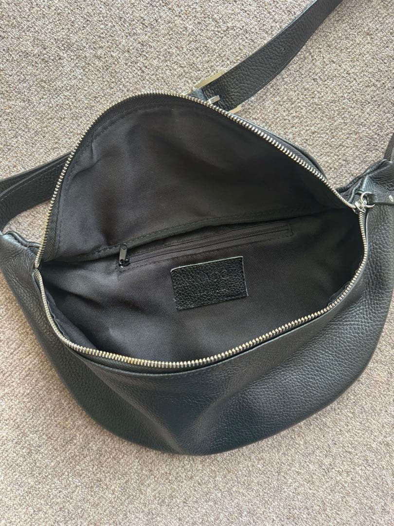 【美品】PRATO MADE IN ITALY 【別注】ボディバッグ