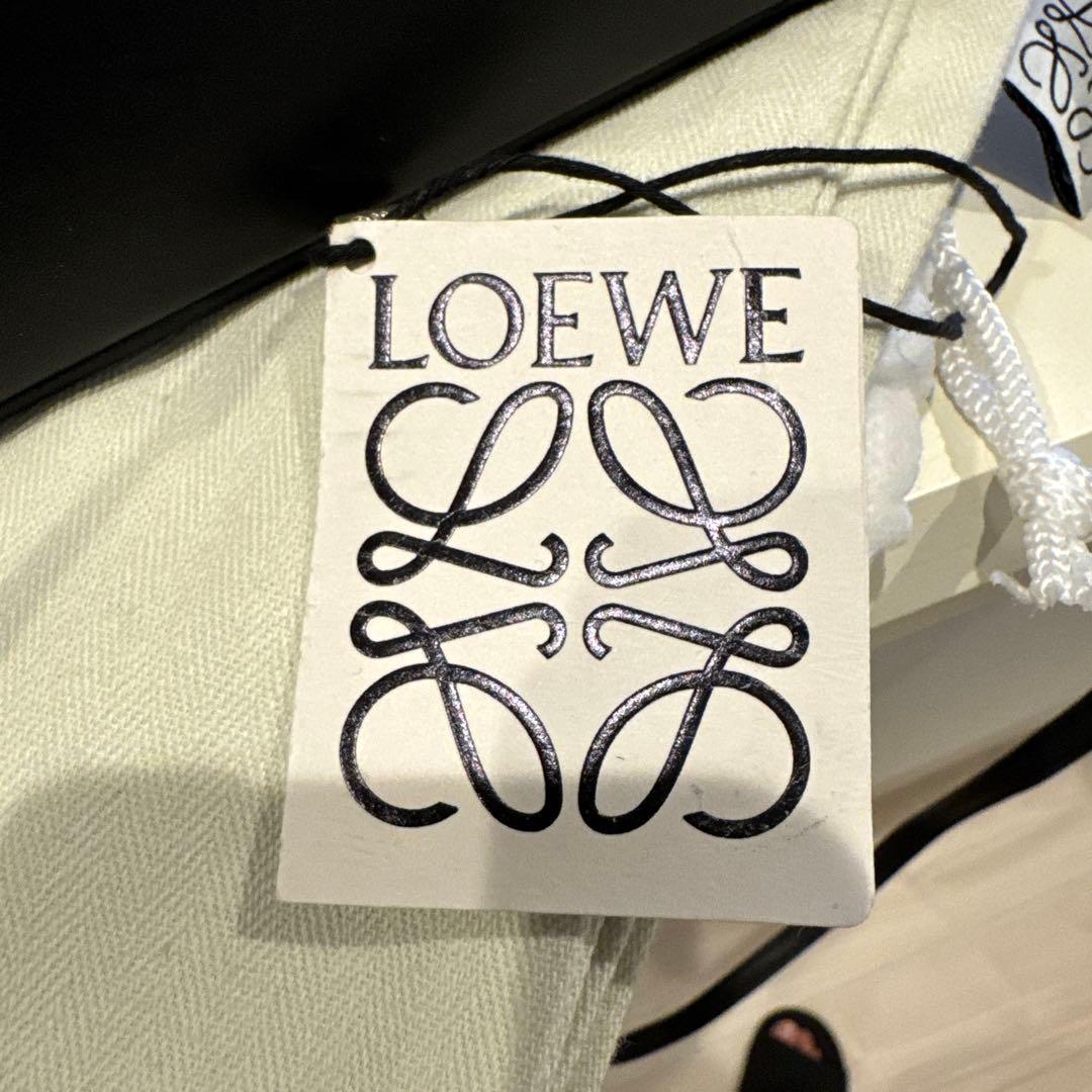 LOEWE ブラック レザー ショルダーバッグ