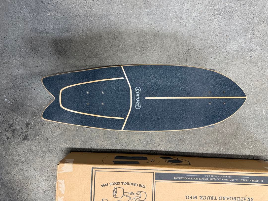 ショートボード練習に　美品　カーバー　アルメリック　29.25インチ