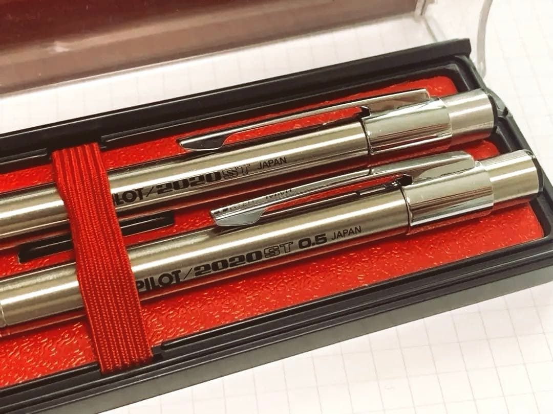 新品未使用PILOT 2020 STシャーペンボールペン 0.5mm 2本セット