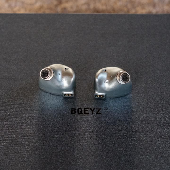 BQEYZ Winter（シルバー / 4.4mmプラグ）イヤホン