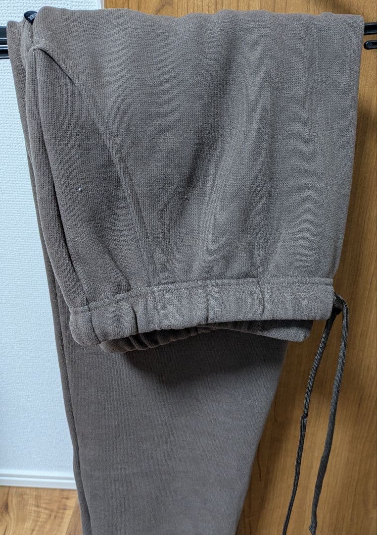 コンフォートヒート　クルーネックプルオーバー　ロングテーパードパンツ　VENEX