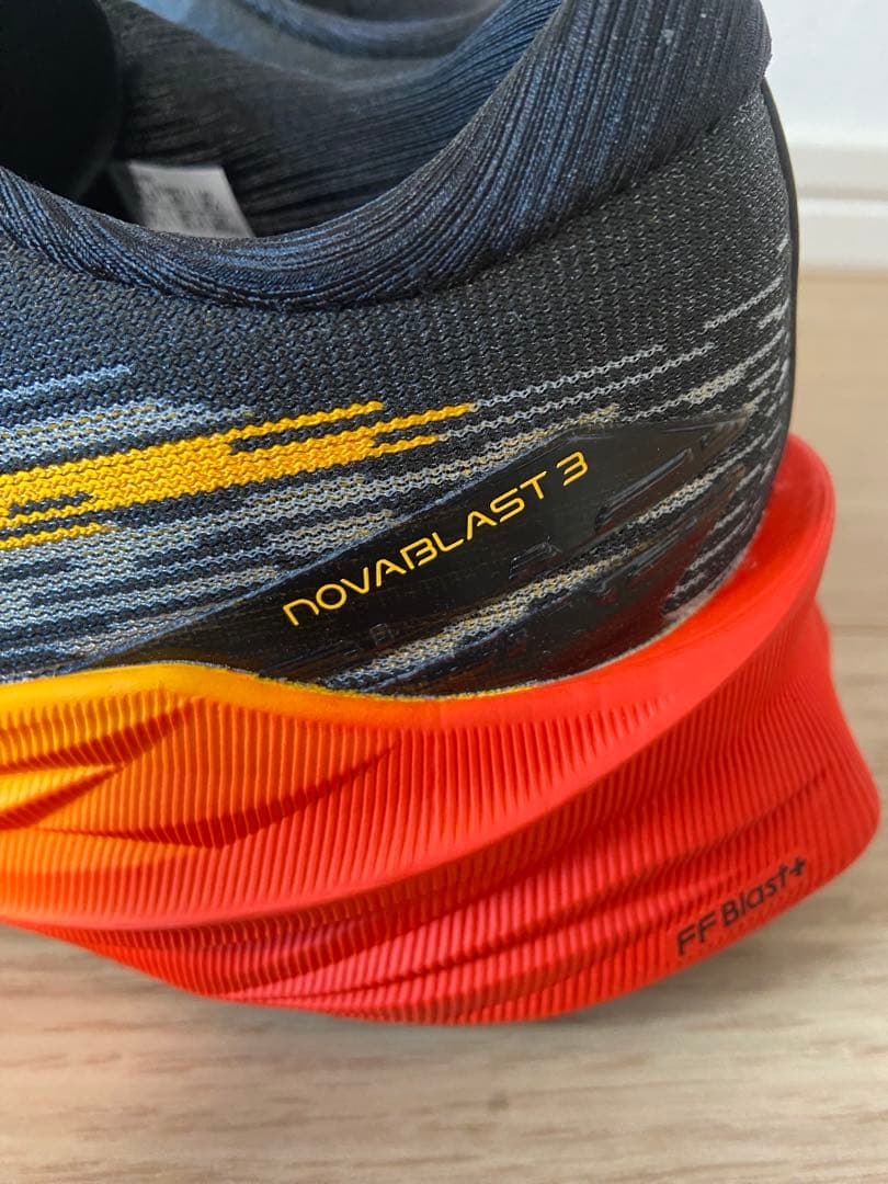 asics アシックス NOVABLAST3 ノヴァブラスト3 26.5㎝