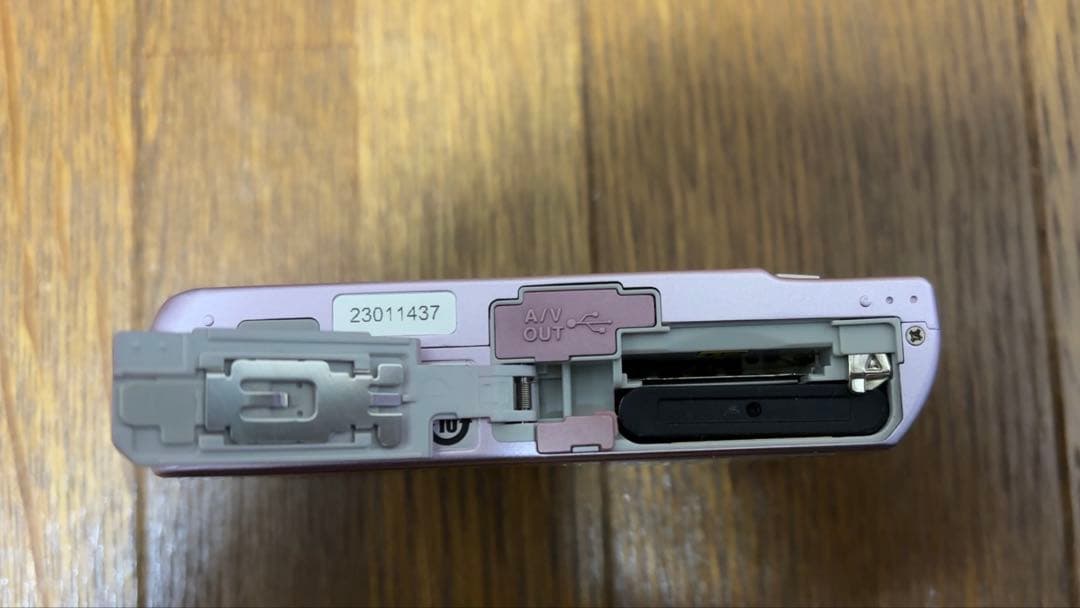 美品 Nikon COOLPIX S520 サクラカラー　ニコン