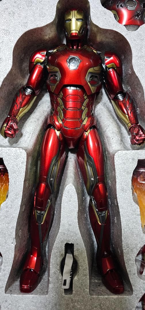 【美品】　ホットトイズ　アイアンマン　マーク45