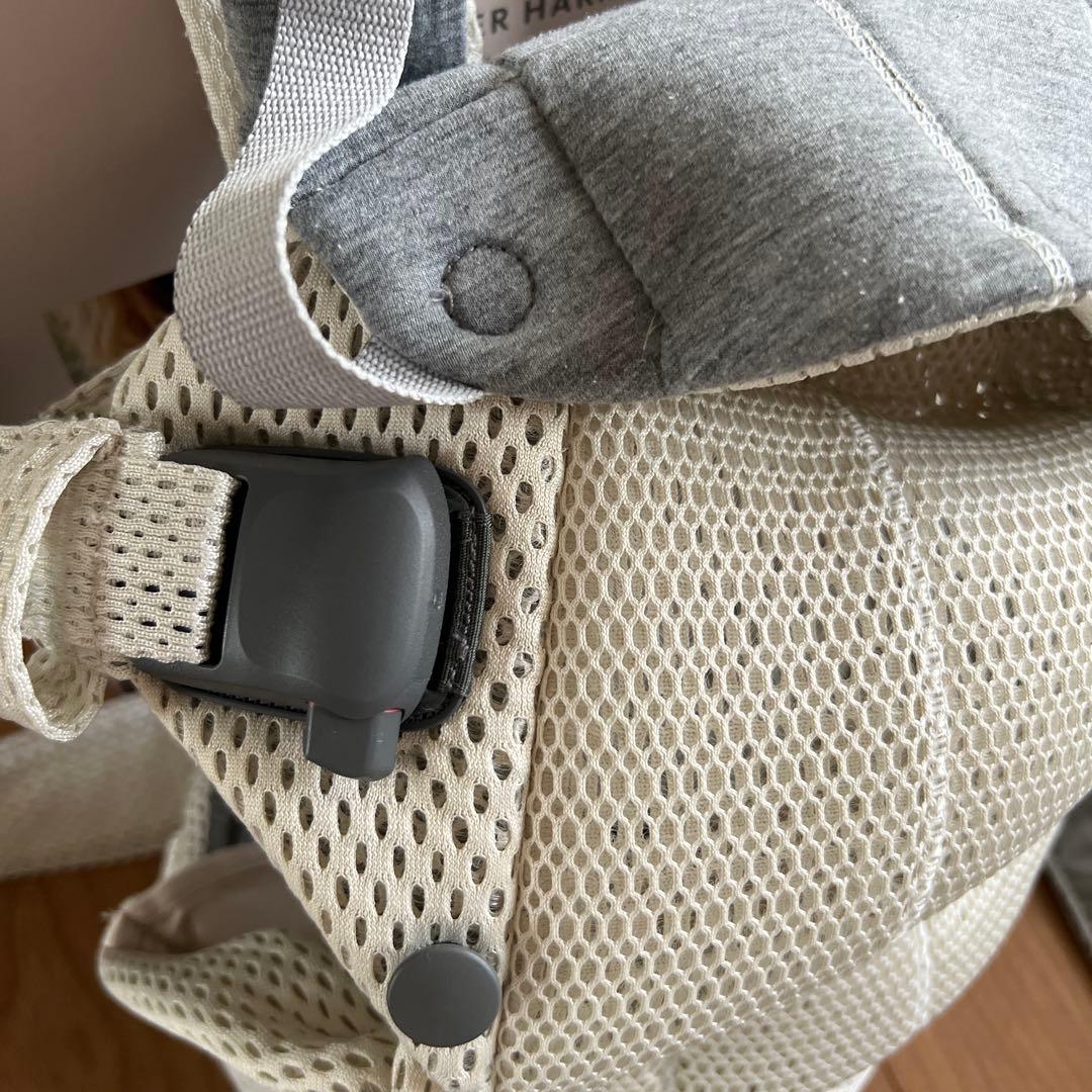 BabyBjorn ベビービョルンハーモニー 抱っこ紐　メッシュクリーム