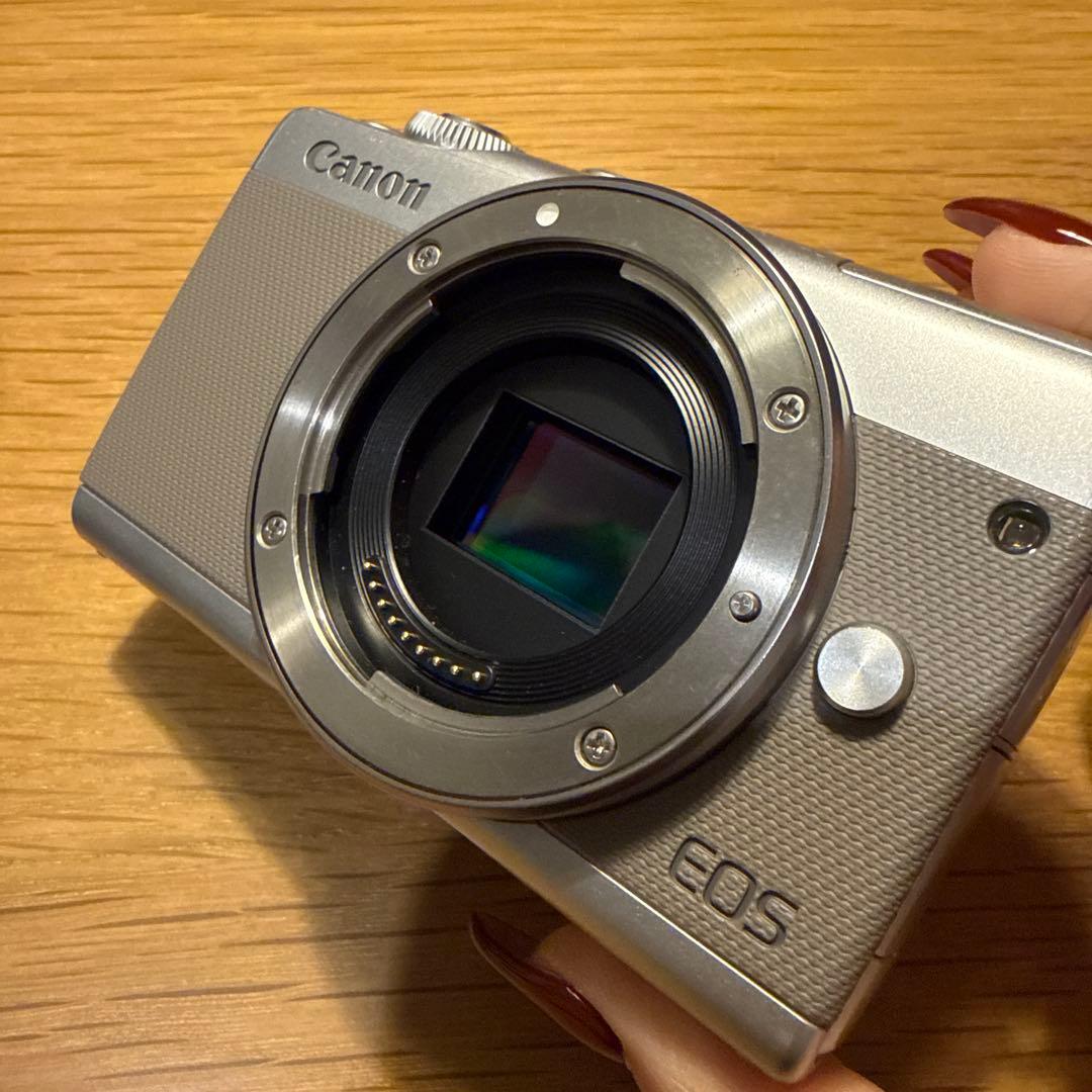 【セール】Canon EOS M100 望遠レンズ付き