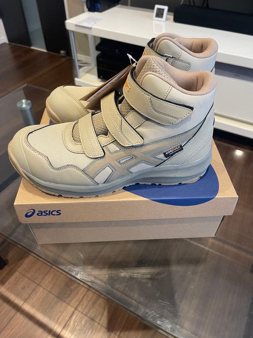 限定色　26.0 ASICS WINJOB CP216 TOUGH