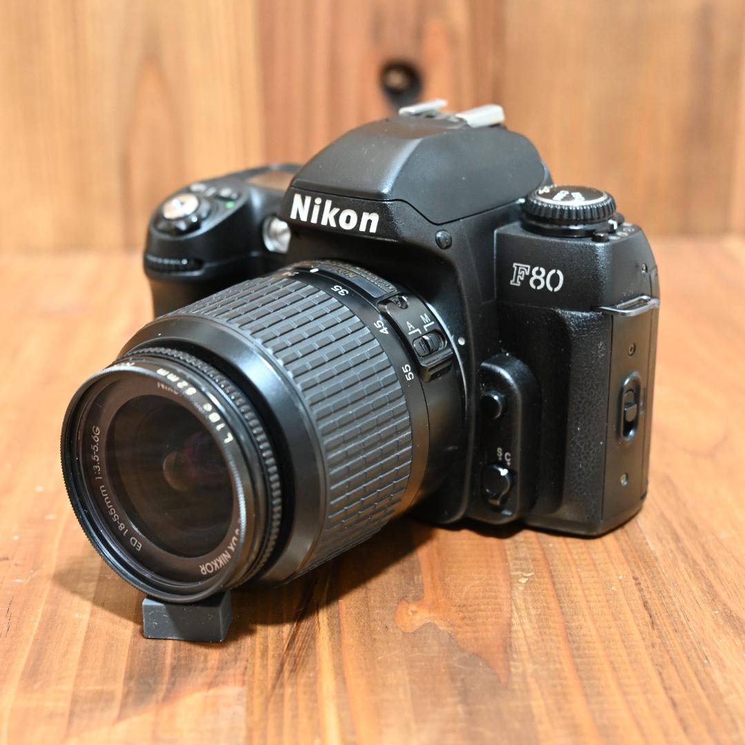 【週末限定大幅値下げ！】Nikon F80D＋標準レンズ+ストラップ新品