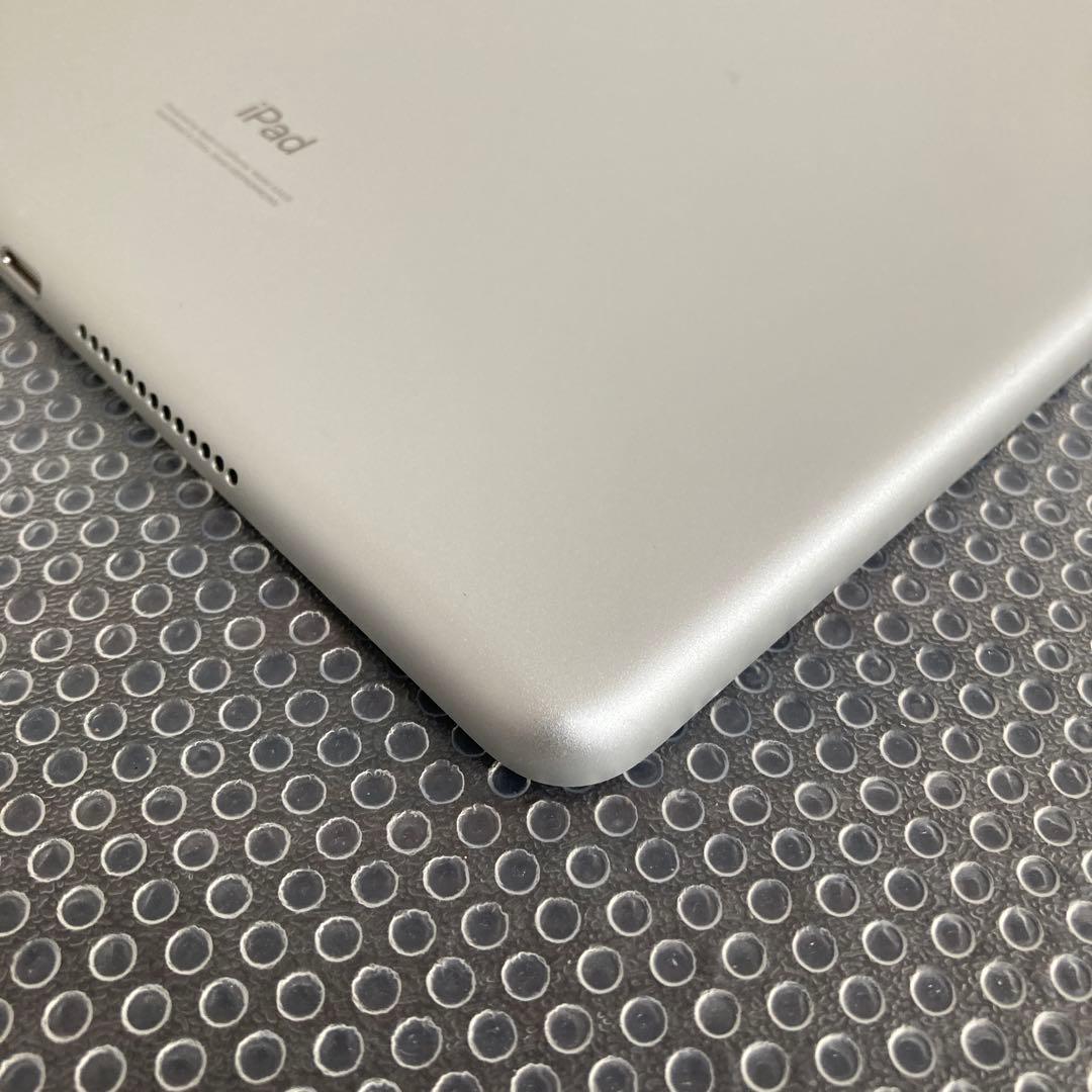 3782【早い者勝ち】外観美品☆iPad8 第8世代 32GB SIMフリー☆