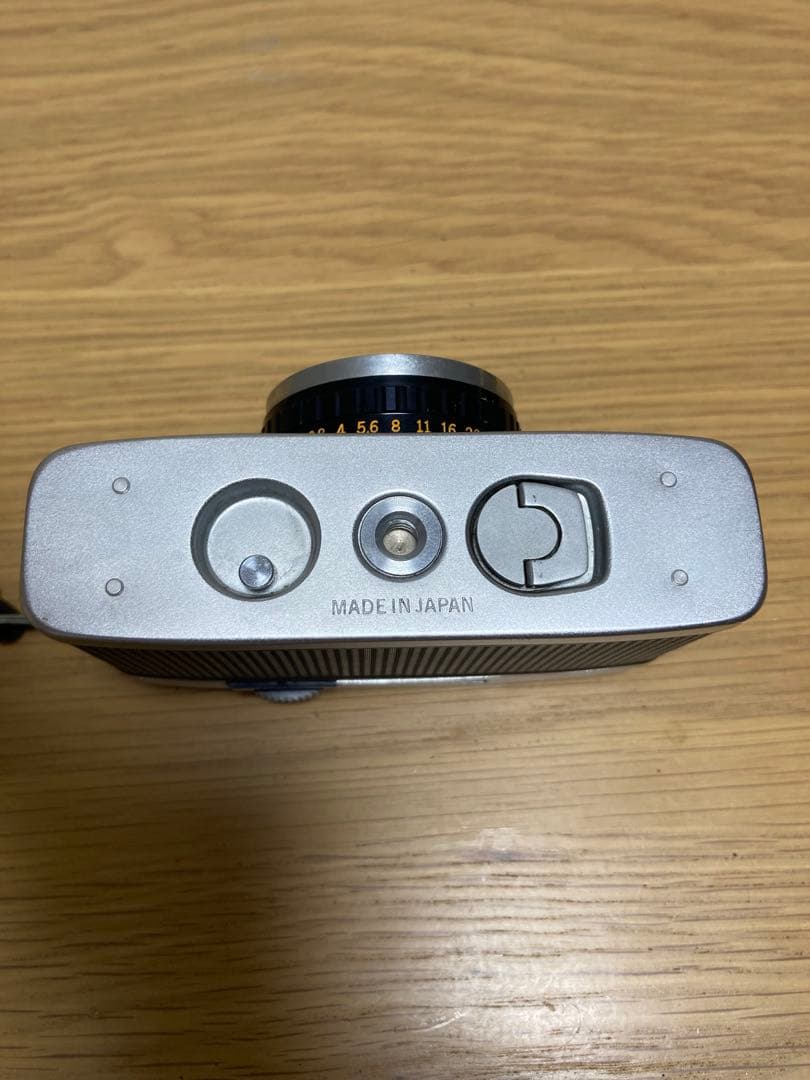 OLYMPUS PEN EE 歴史を感じるカバー付