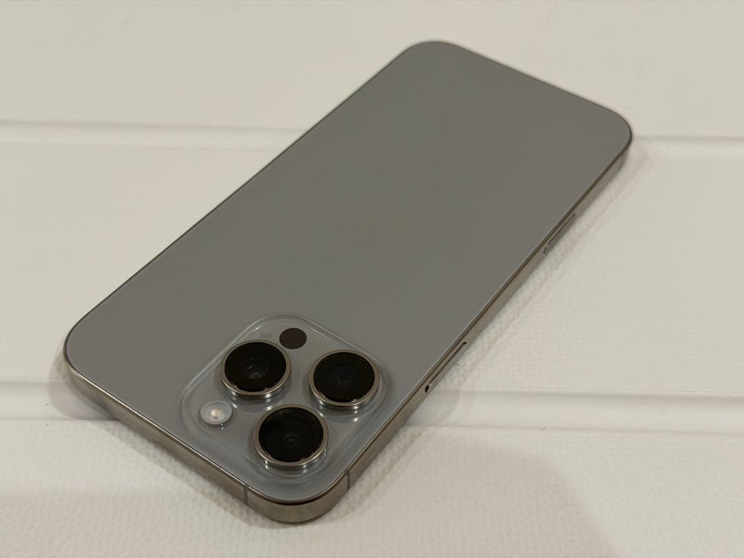 iPhone16 pro max 512GB ナチュラルチタニウム Apple版