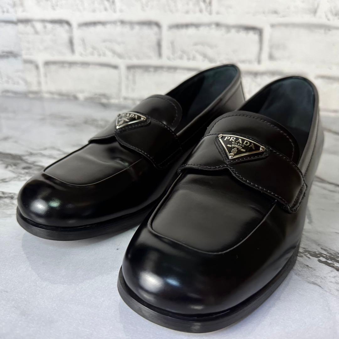 ほぼ未使用✨プラダ ブラッシュドレザー 三角ロゴ ローファー 付属品完備