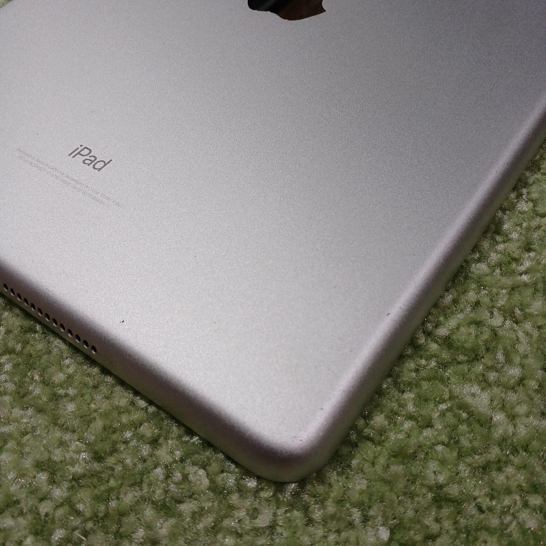 iPad 第6世代　32GB