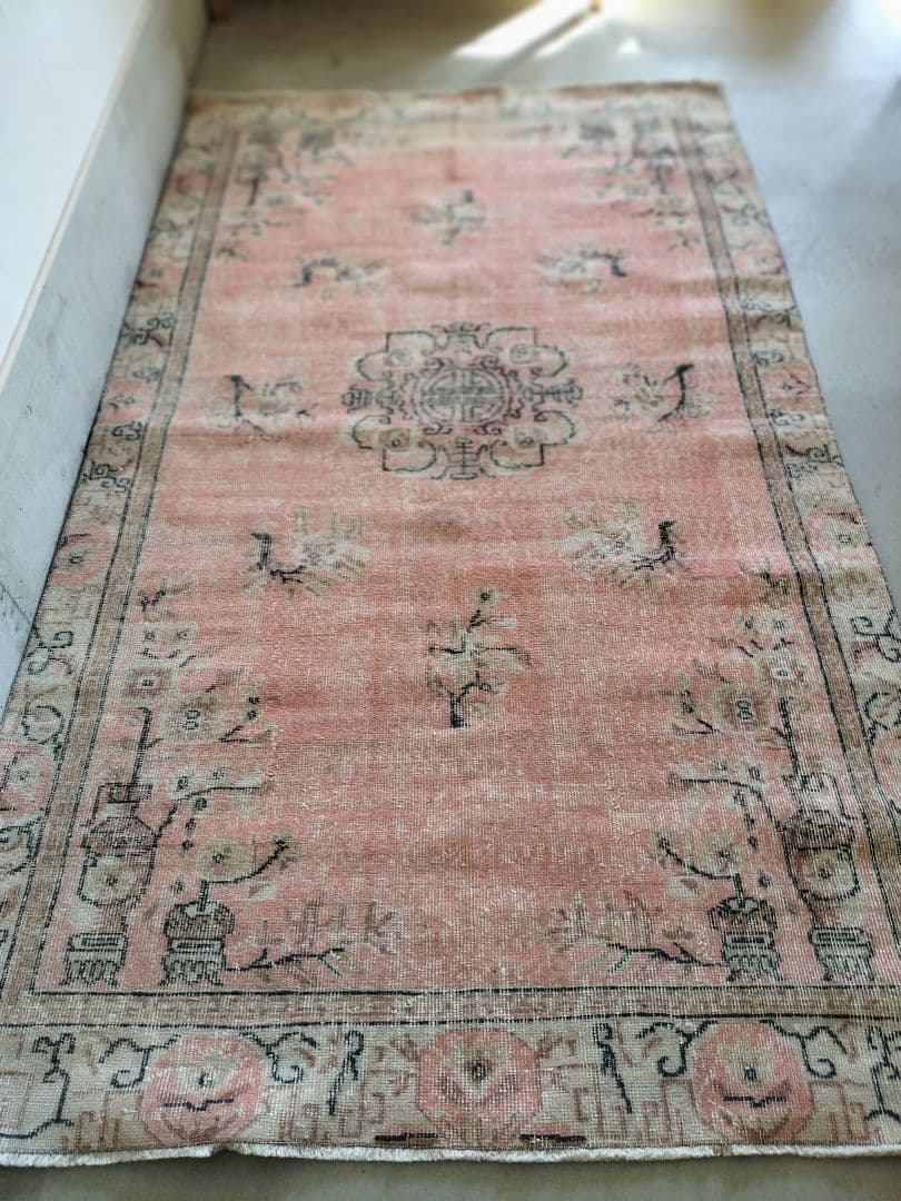 大判/パステルピンクの上品シノワズリラグ　No.745