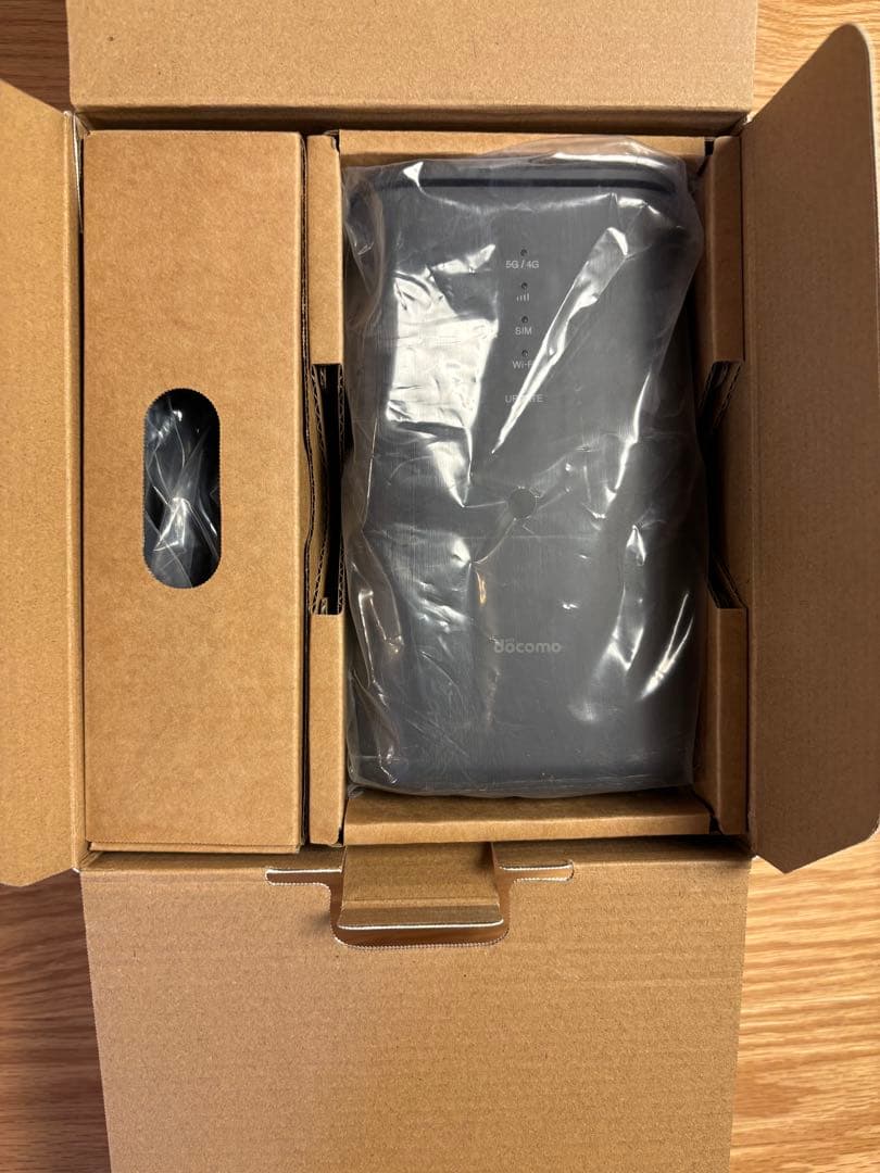 docomo  5G HR02セット