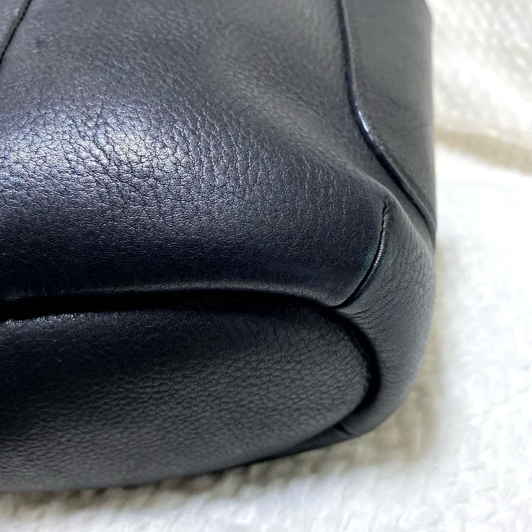 mogumi様 アニエスベー　ショルダーバッグ　本革 レザー 黒 希少