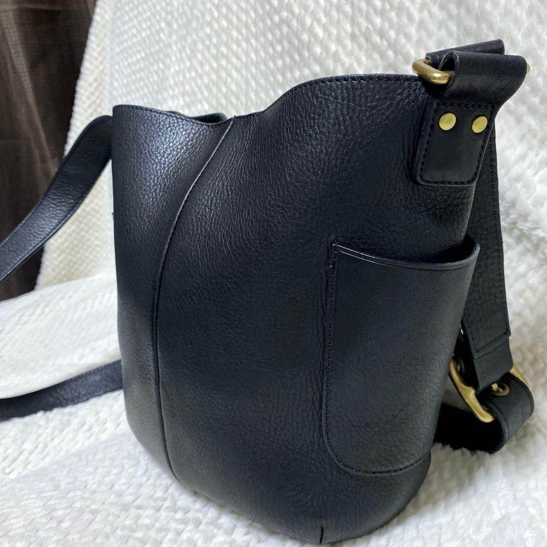 mogumi様 アニエスベー　ショルダーバッグ　本革 レザー 黒 希少