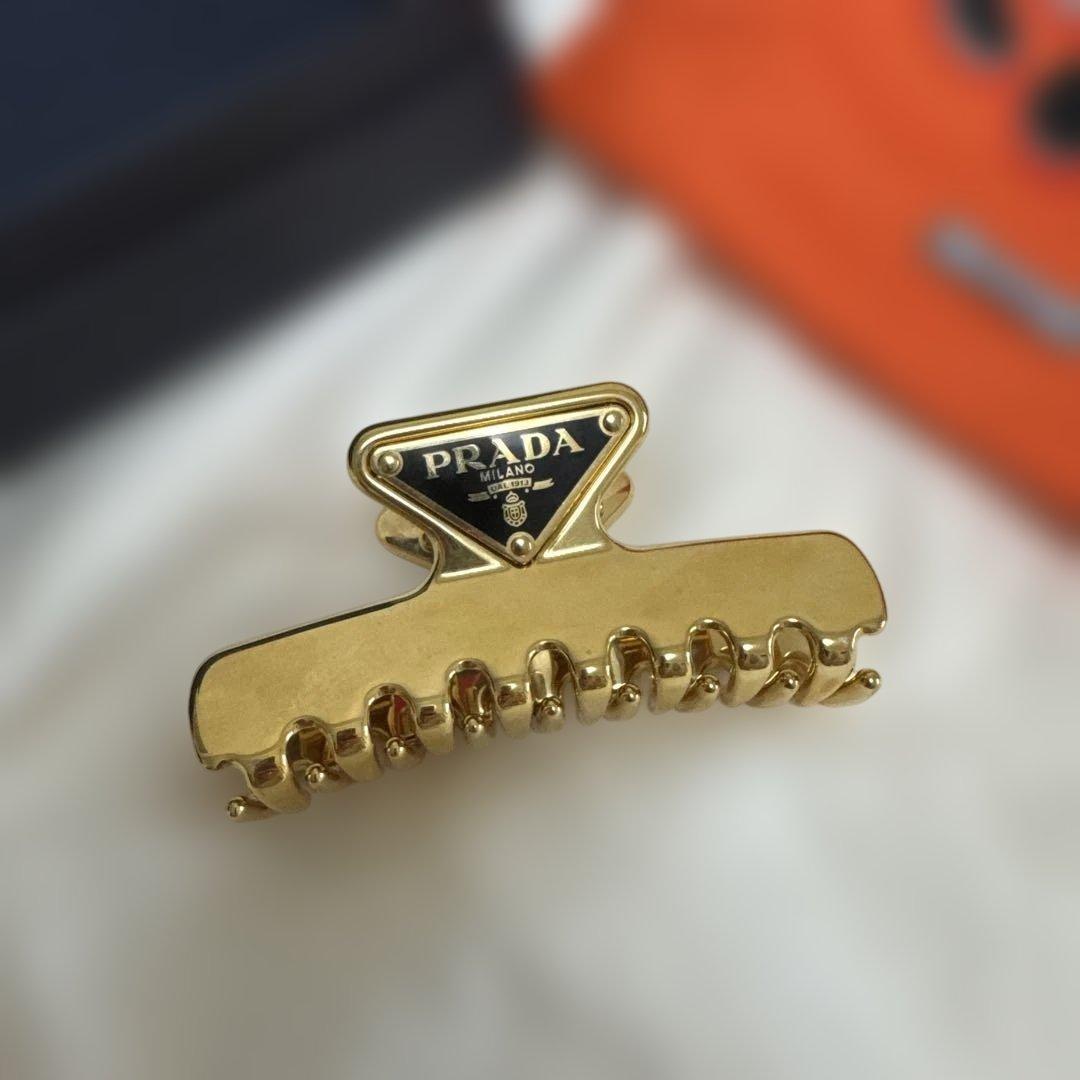 M*M様 PRADA ゴールド ヘアクリップ