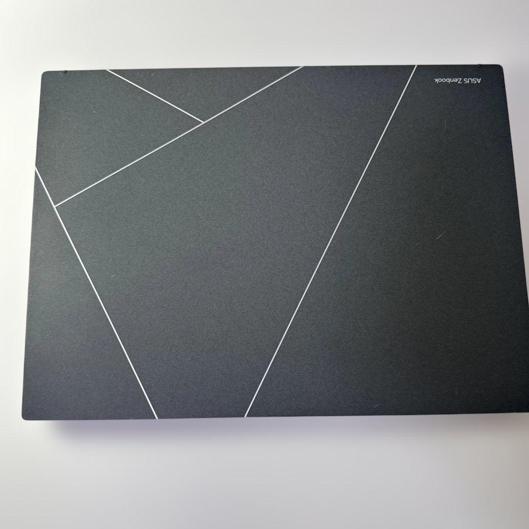 ASUS Zenbook S 13 OLED UX5304VA　3K有機EL