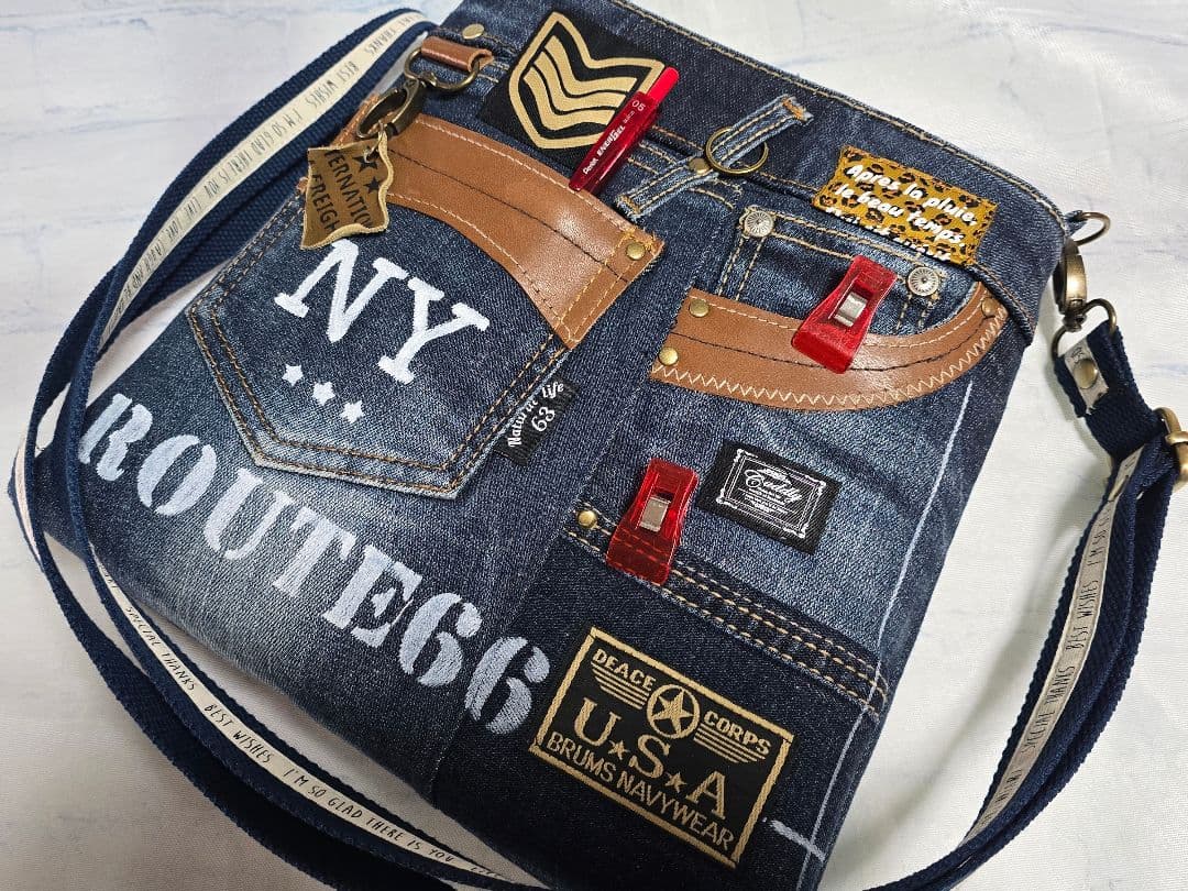 デニムリメイクトートバッグ 大きめ 上部ファスナー ＆サコッシュ 本革使用