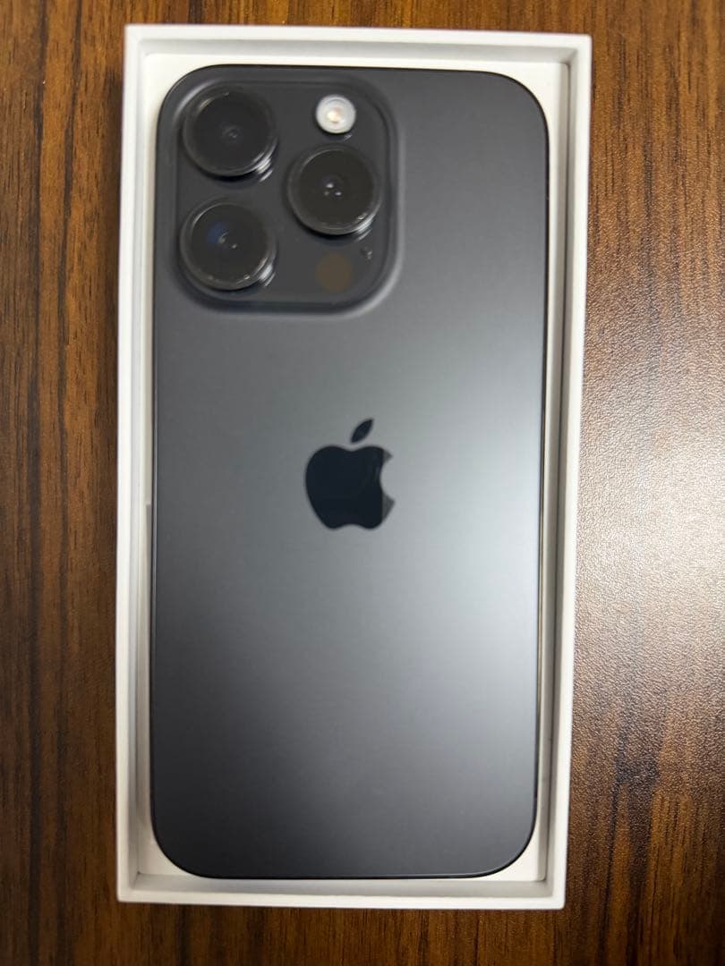 Apple iPhone 15 Pro ナチュラルチタニウム 256GB