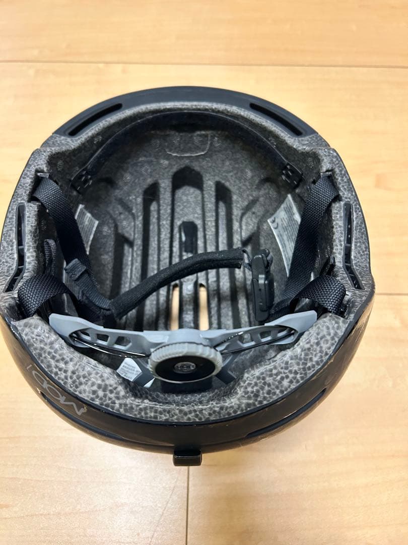 【BOA搭載】オークリーOakleyスノーボードヘルメット MOD1 Mサイズ黒