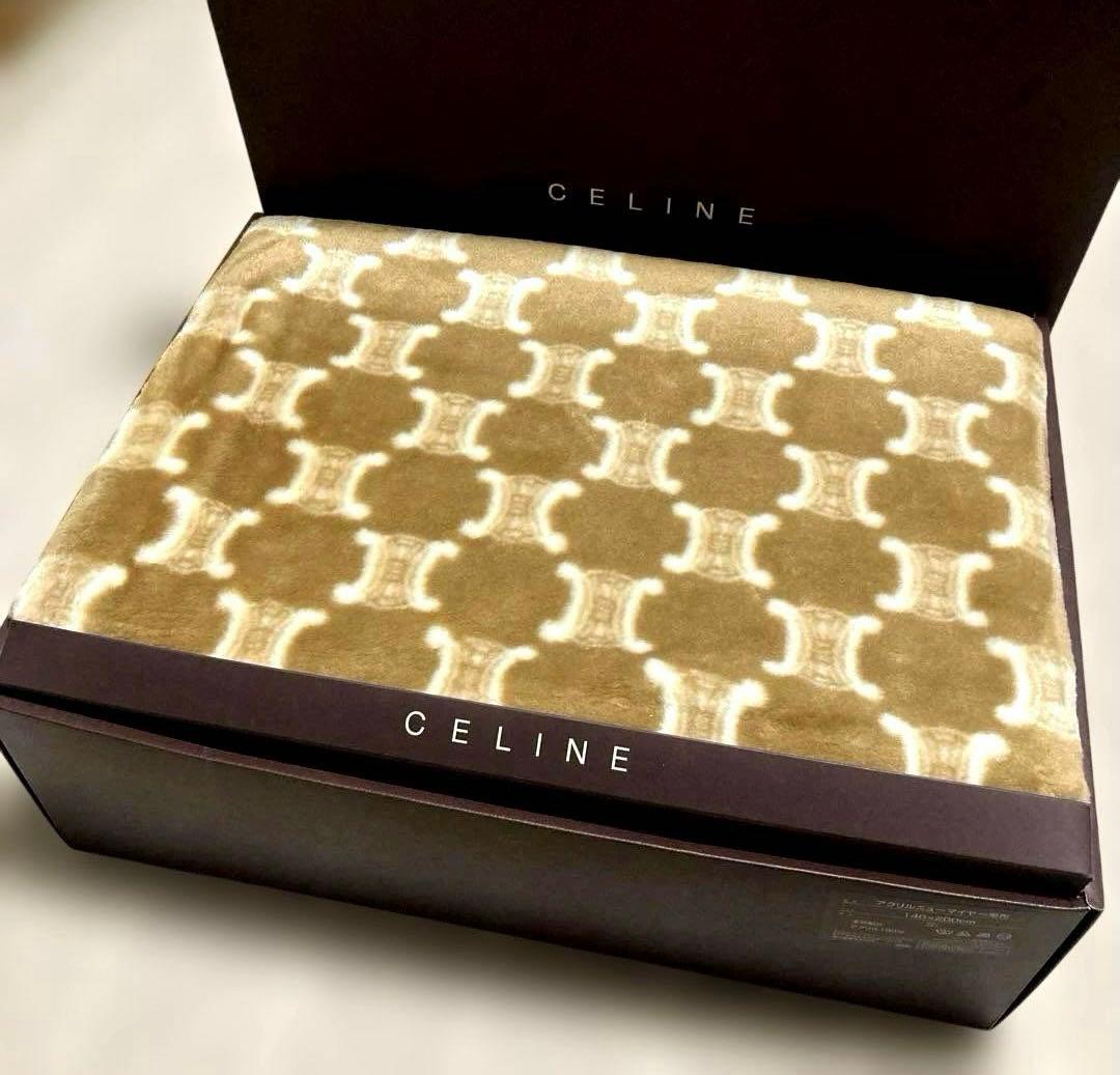 CELINEセリーヌ　マカダム柄　アクリルニューマイヤー毛布.肉厚★新品お箱入り