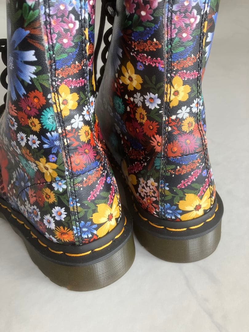 【未使用級】Dr.Martin　ドクターマーチン　花柄ブーツ US5 24cm