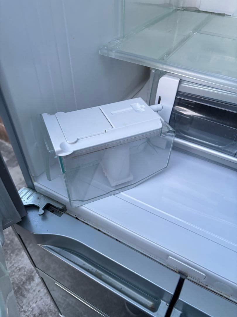 【宮城発】引取限定 近隣配達可能 HITACHI 冷蔵庫 R-C5700