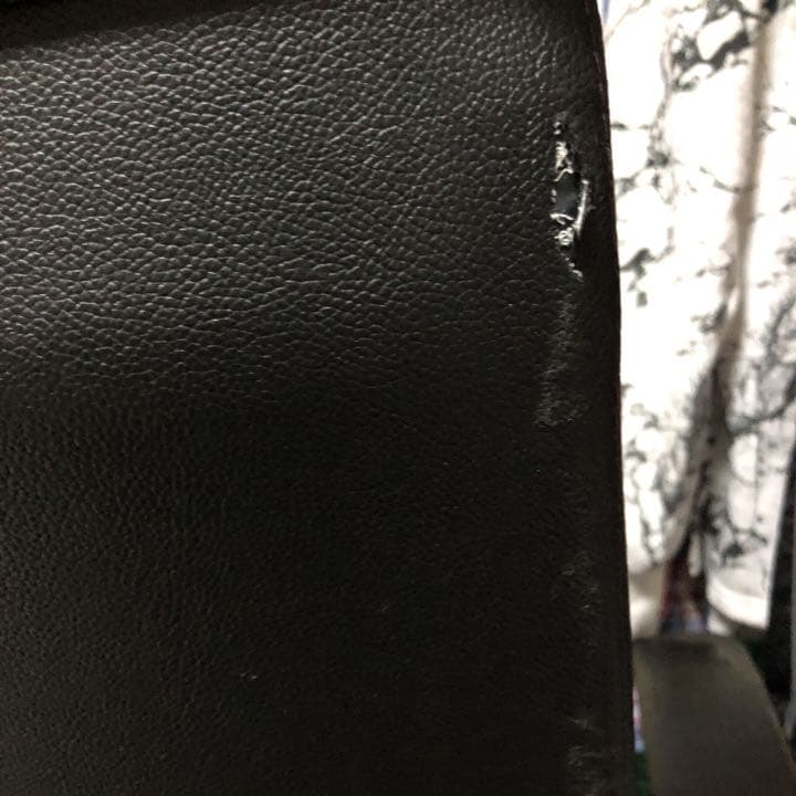 サンワサプライのスイングアームレザーチェアー