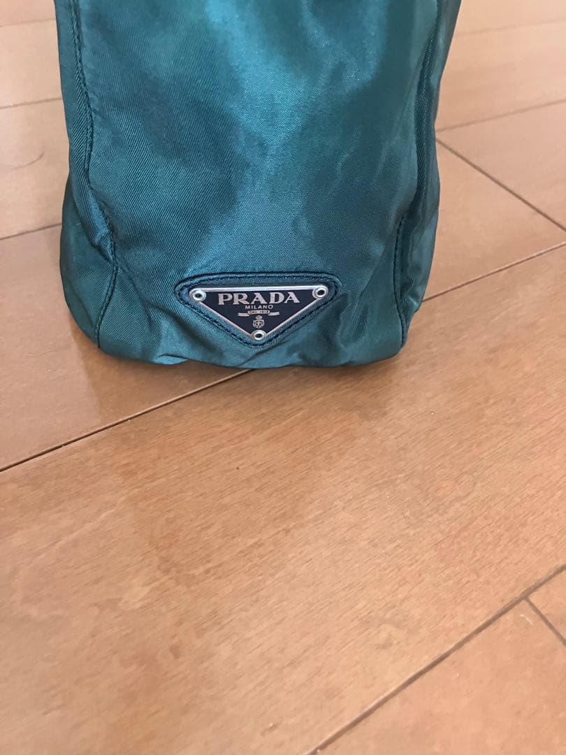 プラダ　ナイロン　ショルダー　ハンドバッグ　グリーン