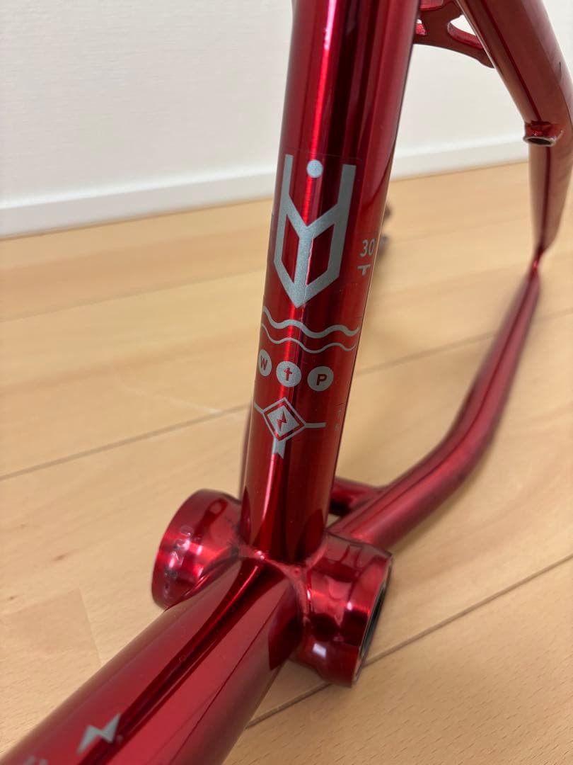 ウィーザピープル　バーサス　BMXフレーム レッド