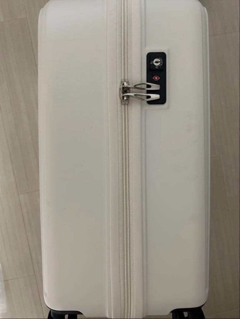 軽量機内持ち込みスーツケース白　TSロック
