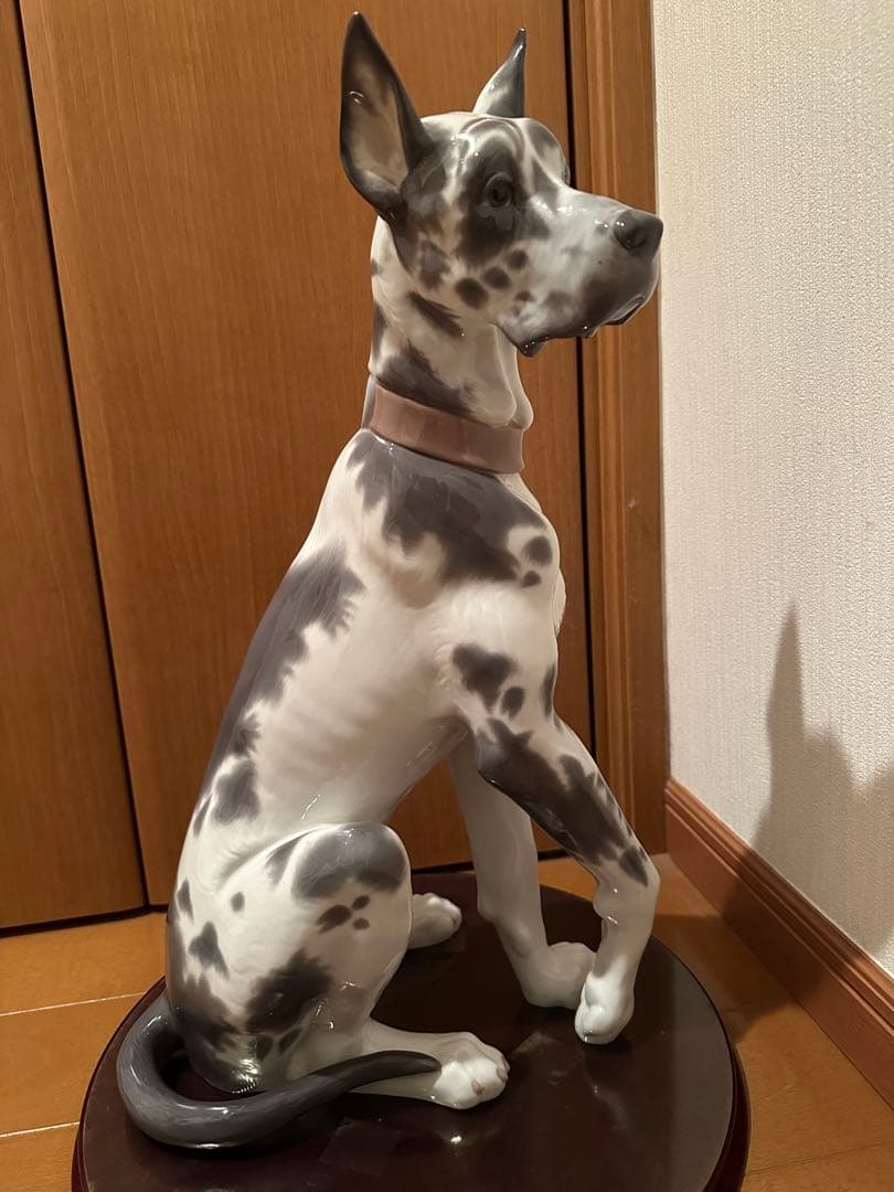 リヤドロ　グレートデン