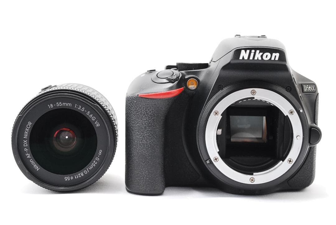 Nikon D5600 ダブルレンズ Wi-Fi搭載　スマホ転送　高画質　軽量