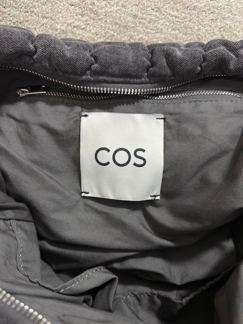 完売品 COS オーバーサイズ キルトショルダーバッグ グレー