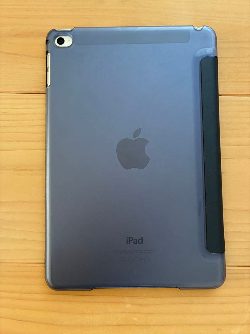 Apple iPad ホワイト 本体 スリーブカバー付き