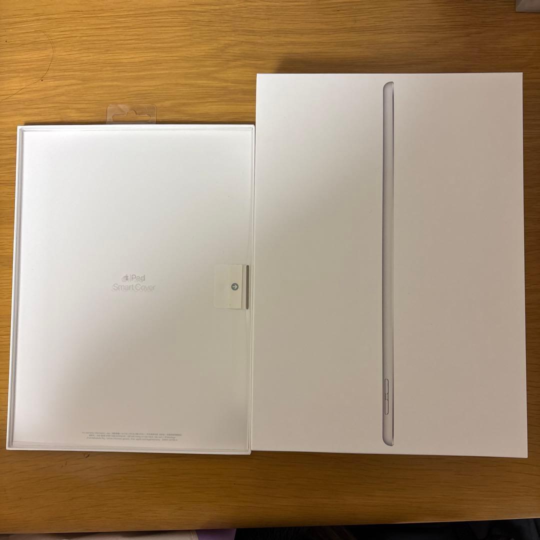 シルバー iPad 第8世代　32GB 本体 スマートカバー付き