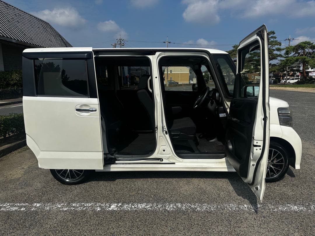 ホンダ⭐️N-BOXカスタムG⭐️車検2年付‼️綺麗